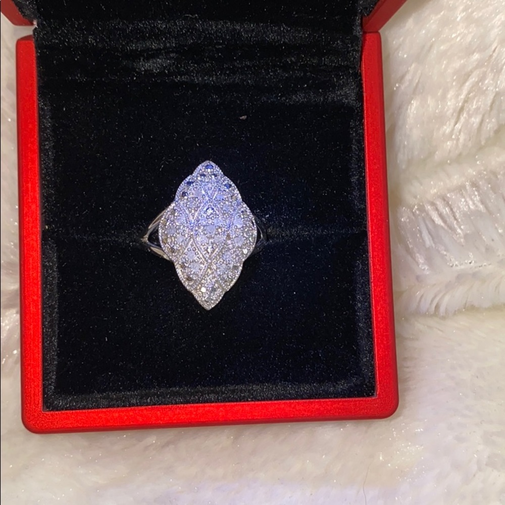 Sterling Silver 0.25ctw Fancy Marquee Ring Sz 7